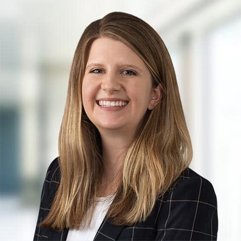 Kenna Pierce headshot.